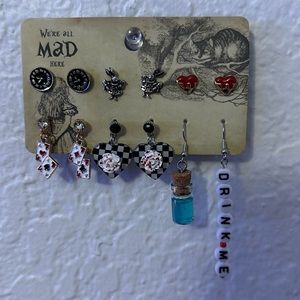 multipack alice in wonderland earrings